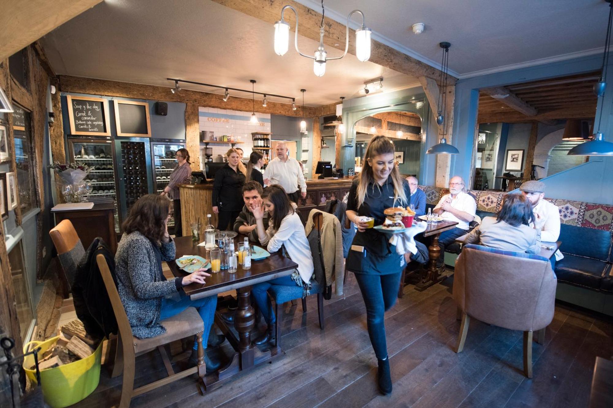 סלאו The Ostrich Inn Colnbrook London Heathrow מראה חיצוני תמונה